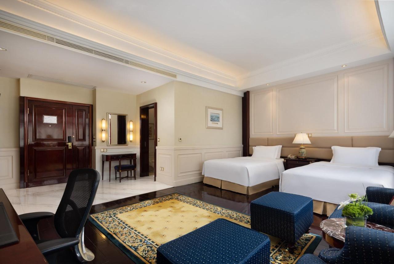 Crowne Plaza Hotel & Suites Landmark Shenzhen By Ihg - Nearby Luohu Border, Indoor Heated Swimming Pool, Complimentary Welcome Drink Buitenkant foto