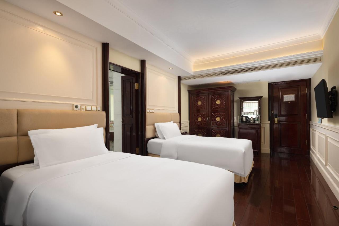 Crowne Plaza Hotel & Suites Landmark Shenzhen By Ihg - Nearby Luohu Border, Indoor Heated Swimming Pool, Complimentary Welcome Drink Buitenkant foto