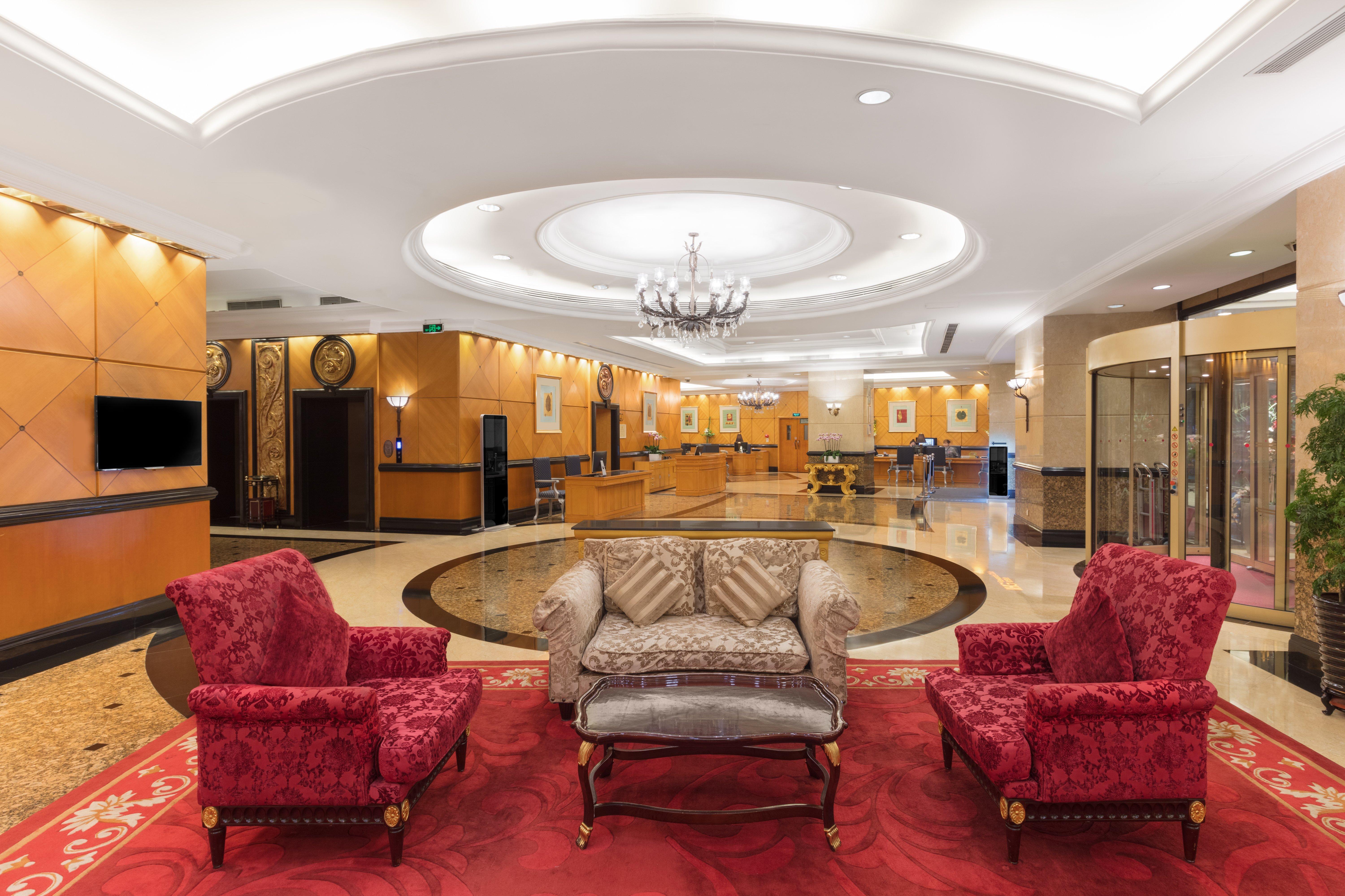 Crowne Plaza Hotel & Suites Landmark Shenzhen By Ihg - Nearby Luohu Border, Indoor Heated Swimming Pool, Complimentary Welcome Drink Buitenkant foto