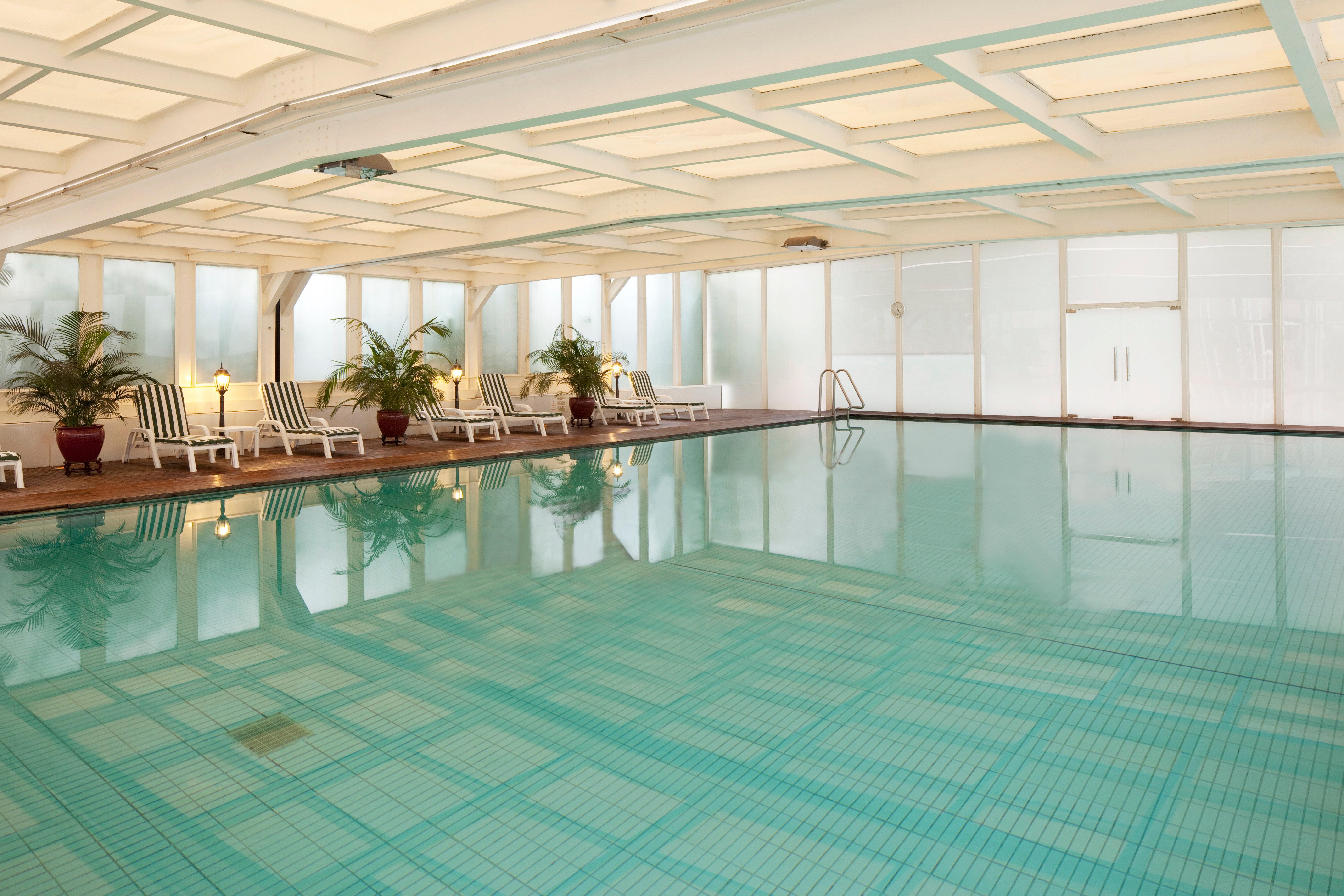 Crowne Plaza Hotel & Suites Landmark Shenzhen By Ihg - Nearby Luohu Border, Indoor Heated Swimming Pool, Complimentary Welcome Drink Buitenkant foto