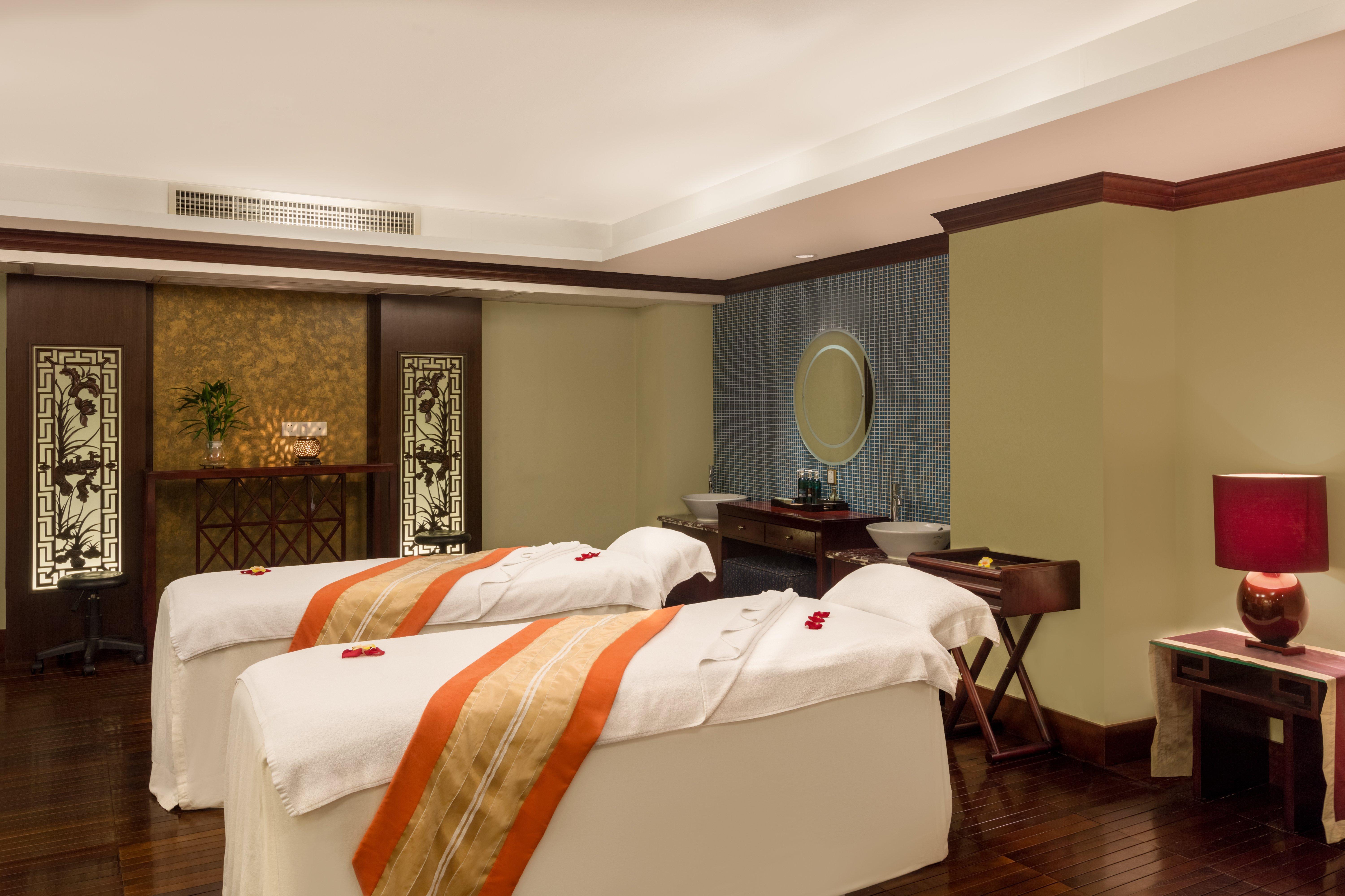 Crowne Plaza Hotel & Suites Landmark Shenzhen By Ihg - Nearby Luohu Border, Indoor Heated Swimming Pool, Complimentary Welcome Drink Buitenkant foto