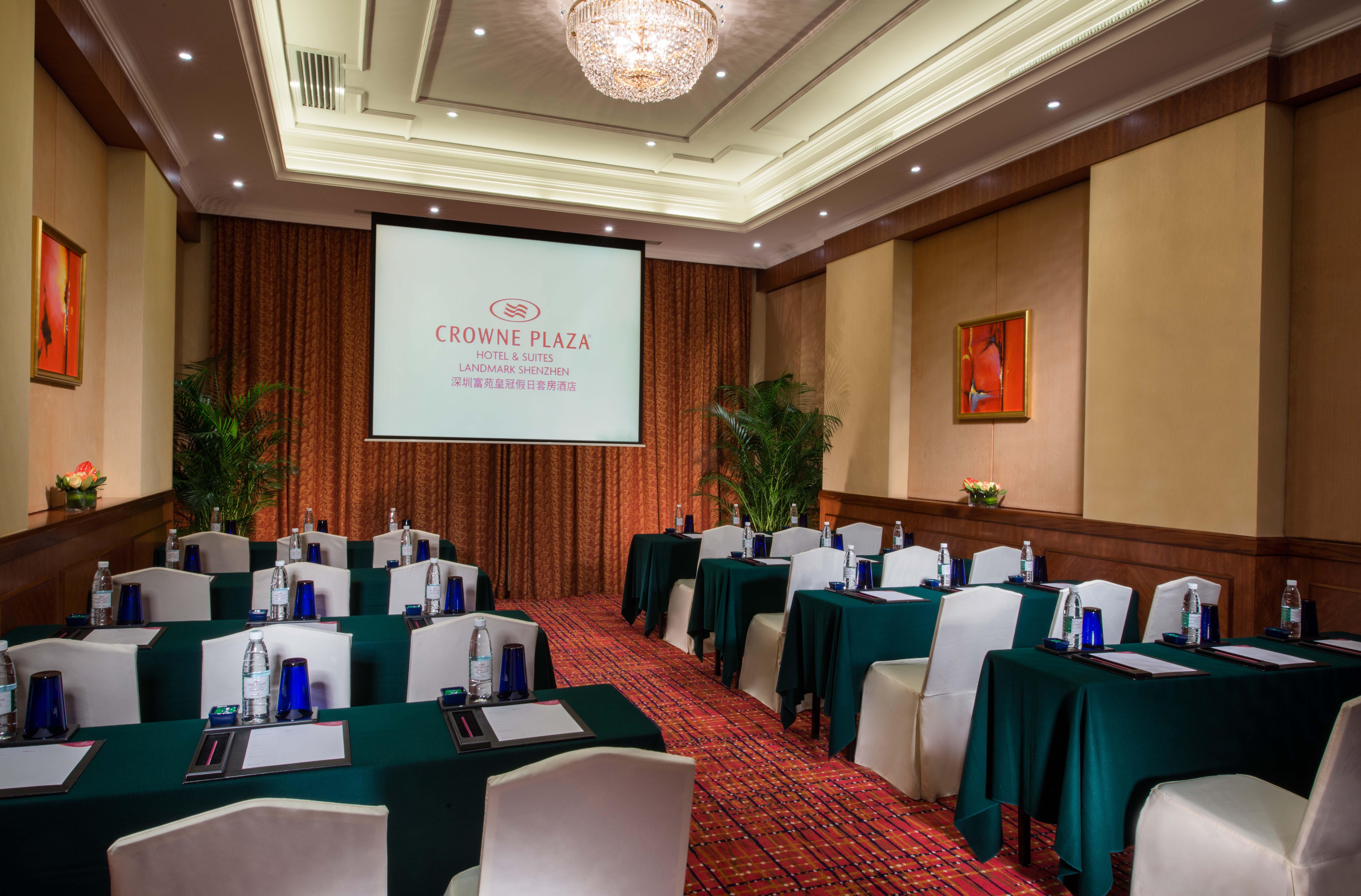 Crowne Plaza Hotel & Suites Landmark Shenzhen By Ihg - Nearby Luohu Border, Indoor Heated Swimming Pool, Complimentary Welcome Drink Buitenkant foto